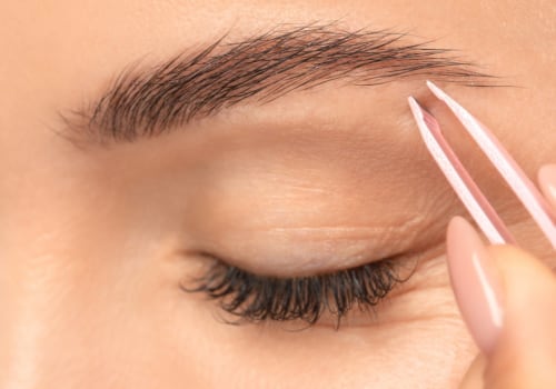 How to Pluck Your Eyebrows Without Ruining Them